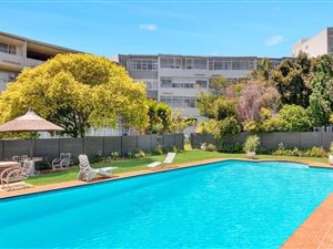 3 Bed Apartment in Melrose North