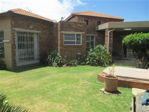3 Bed Cluster in Meyersdal