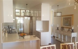 3 Bedroom Townhouse in Melrose