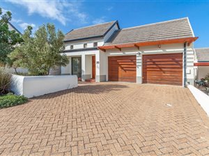 3 Bed House in Schonenberg Estate