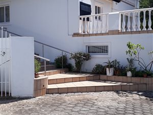 4 Bed House in Floracliffe