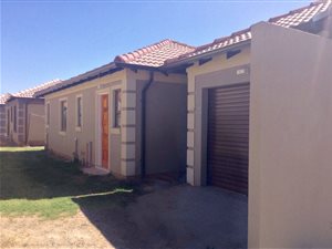3 Bedroom House in Vanderbijlpark CE4