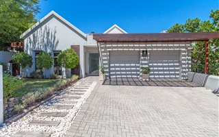 3 Bedroom House in Schonenberg Estate