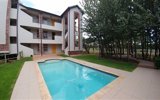 1 Bedroom Apartment in Mooivallei Park