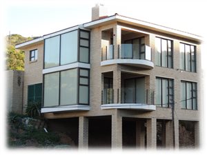 4 Bed House in Boland Park