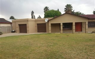 4 Bedroom House in Dal Fouche