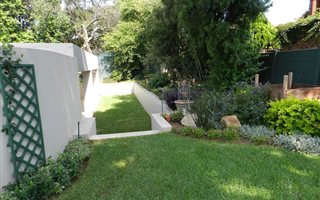 2 Bedroom Garden Cottage in Duxberry