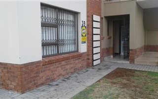 2 Bedroom Townhouse in Waterval East