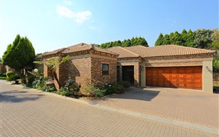 3 Bedroom Cluster in Randpark Ridge