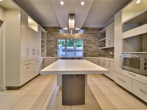 4 Bed House in Mooikloof Gardens