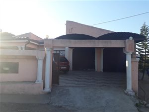 4 Bed House in Matsulu