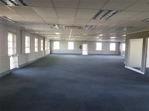 412 m² Office Space in Fourways