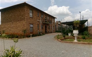 2 Bedroom Apartment in Springs Central