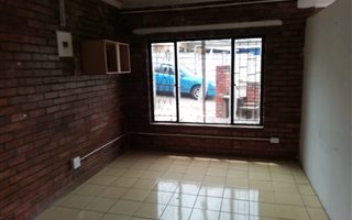 1 Bedroom Garden Cottage in Bombay Heights