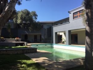 4 Bed House in Bryanston