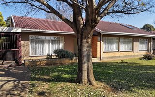 3 Bedroom House in Meiringspark