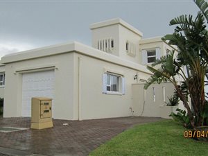 3 Bed Townhouse in Palm Beach