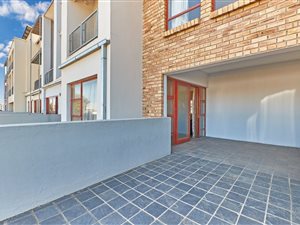 3 Bed Apartment in Midridge Park
