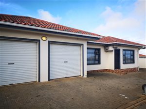 4 Bed House in Gonubie