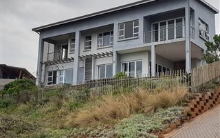 4 Bedroom House in Simbithi Estate