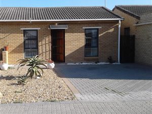 2 Bedroom House in Costa Da Gama