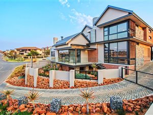 3 Bed House in The Hills