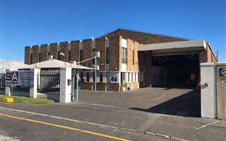 1670 m² Industrial space in Paarden Eiland