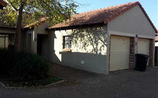 3 Bedroom House in Monavoni