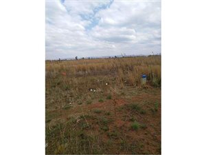 405 m² Land available in Villa Liza