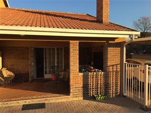 2 Bed Garden Cottage in Lombardy East
