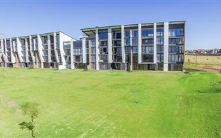 3 Bedroom Apartment in Midfield Estate