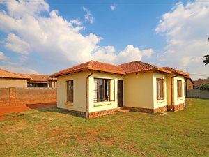 3 Bed House in Birch Acres
