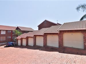 2 Bed Townhouse in Moreleta Park
