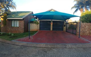 3 Bedroom House in Magalieskruin