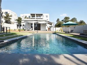 2 Bed Apartment in Kyalami AH