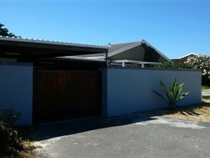3 Bed House in Zeekoevlei