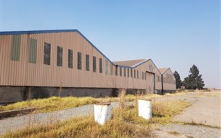 575 m² Commercial space in Vanderbijlpark Central