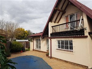 4 Bed House in Dersley