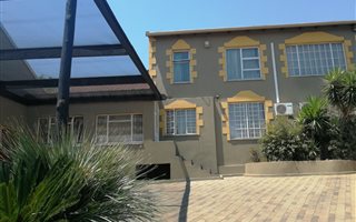 4 Bedroom House in Elandshaven
