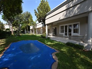 4 Bedroom House in Dainfern Golf Estate