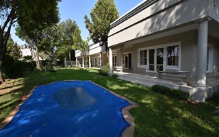 4 Bedroom House in Dainfern Golf Estate