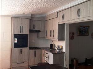3 Bed House in Greenside