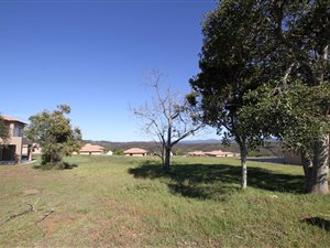 686 m² Land available in The Hill Estate