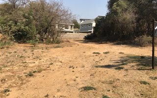 932 m² Land available in Helderfontein Estate