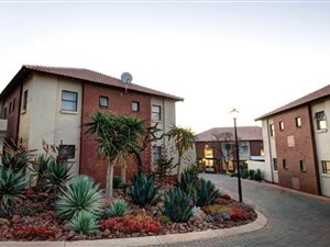 2 Bed Townhouse in Pretorius Park