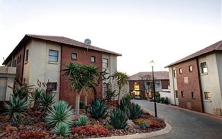 2 Bedroom Townhouse in Pretorius Park