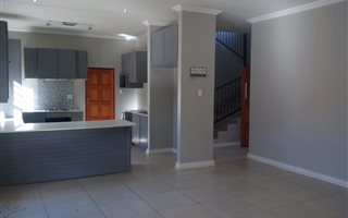 3 Bedroom House in Bayswater