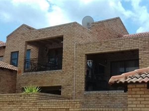 3 Bedroom Townhouse in Chancliff Ridge