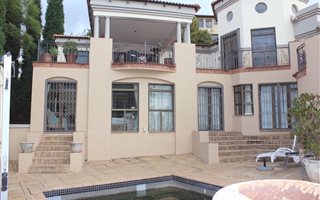 4 Bedroom House in Waterkloof Ridge