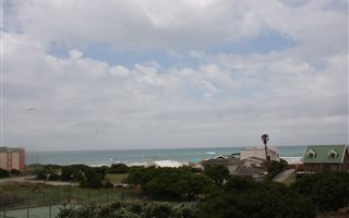 3 Bedroom Apartment in Aston Bay